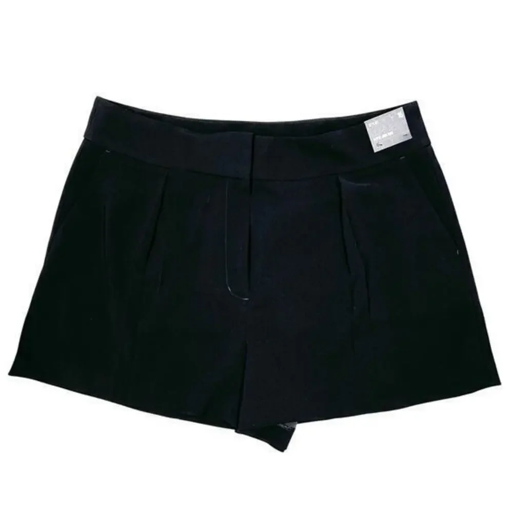 Express Stylist Super High-Rise Shorts Plus Sz 16 Black Pleated Dressy Goth NEW!